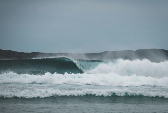 Gelombang Tinggi Ancam Samudra Hindia 2-5 Feb